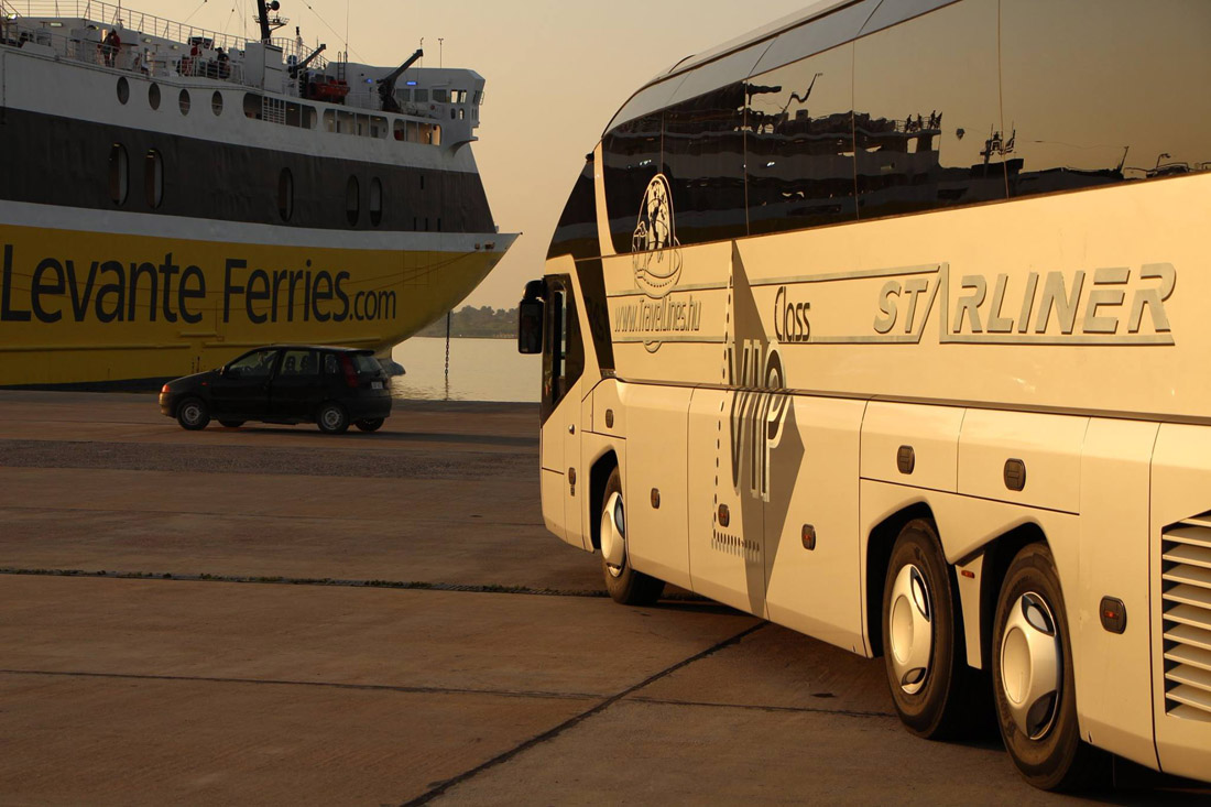 Neoplan Starliner